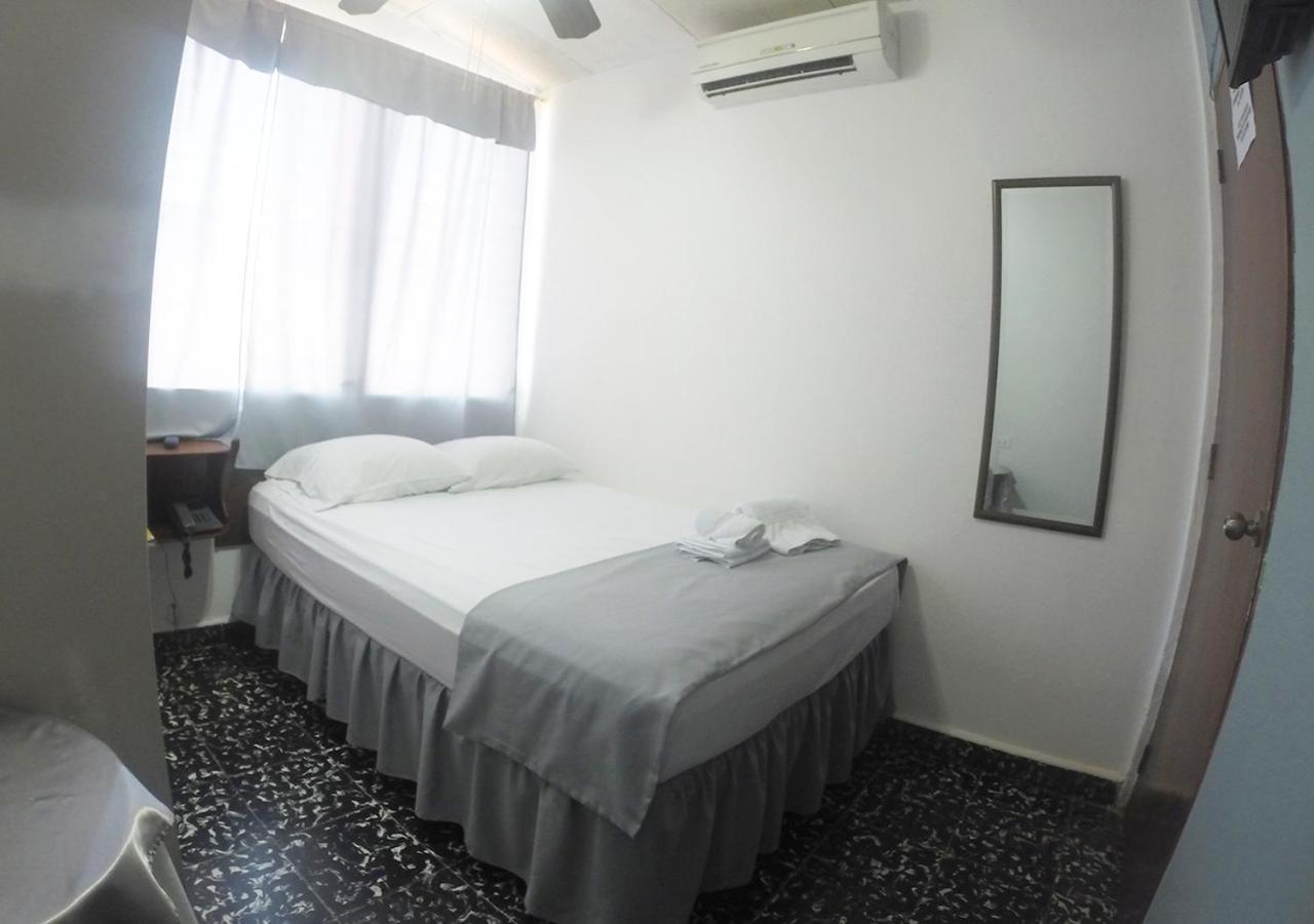 Hotel El Torogoz 2*